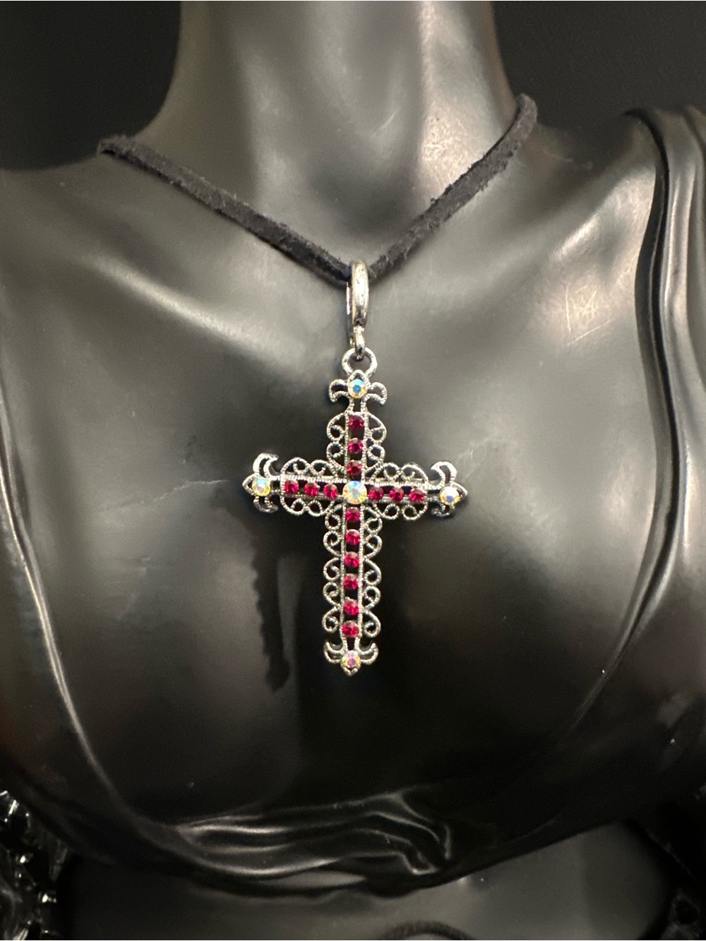 Lot of 8 Cross Pendant Necklaces – Assorted Colors – Craft & Jewelry Lot - Picture 12 of 16